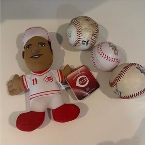 MLB Collectors Lot and Cincinnati Reds Barry Larkin Plush Figure Very Rare